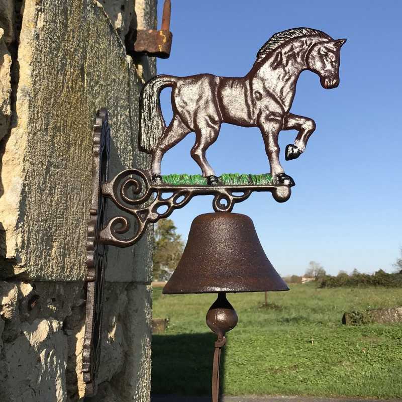 campana de jardín en hierro fundido con motivo caballo