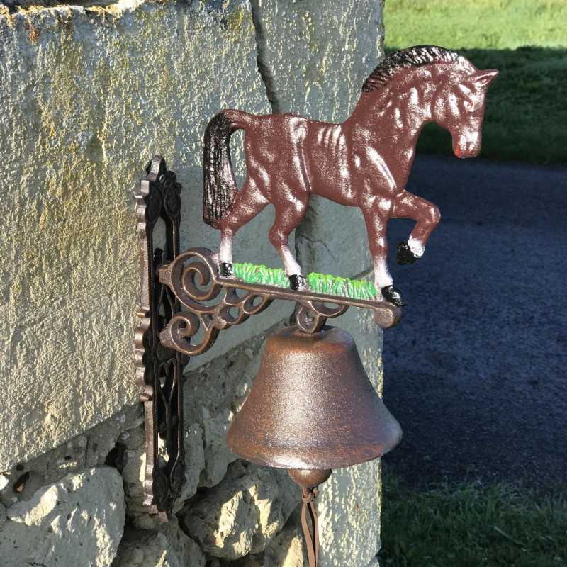 Campana de puerta de hierro fundido con caballo