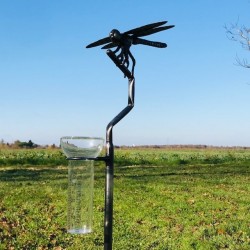 Pluviómetro de jardín de acero inoxidable con libélula – 134 cm