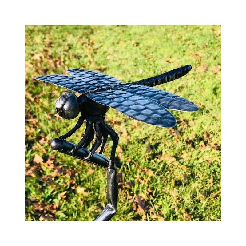 Pluviómetro de jardín de acero inoxidable con libélula – 134 cm
