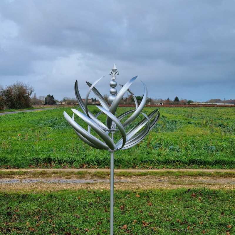 Molino de viento decorativo de jardín en hierro gris modelo Orcher