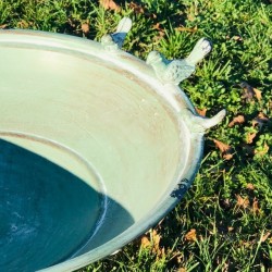 Bañera para pájaros de metal verde patinado
