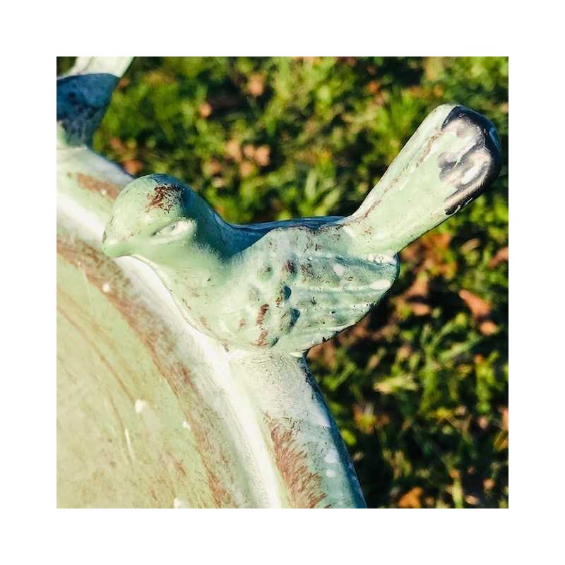 Magnifique Bain d'oiseau mangeoire en métal hauteur 76 cm vue de près 