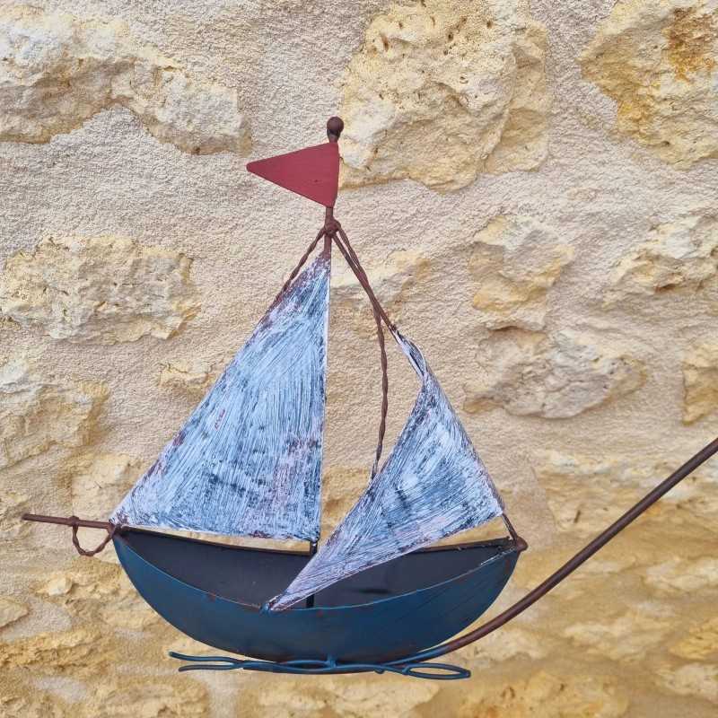Balancier phare et bateau