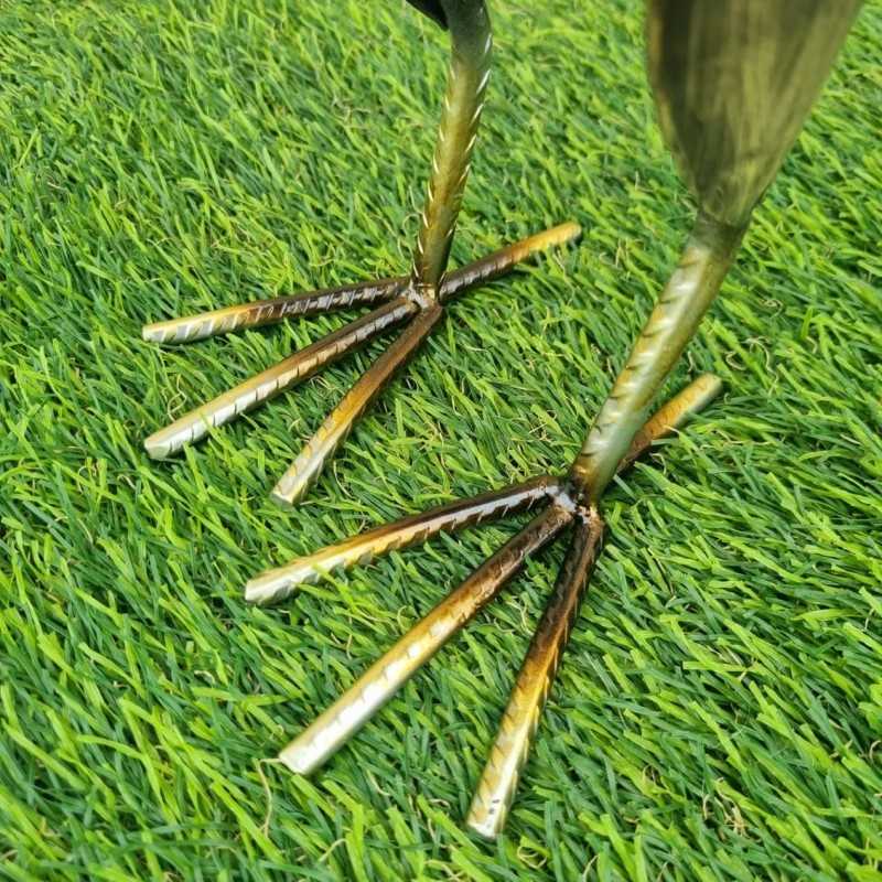 Coq en fer en deux tailles couleur doré noir et rouge