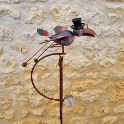 Balancier en fer oiseau coloré grandes ailes bouge avec le vent 44,90 € LEZARD DU JARDIN
