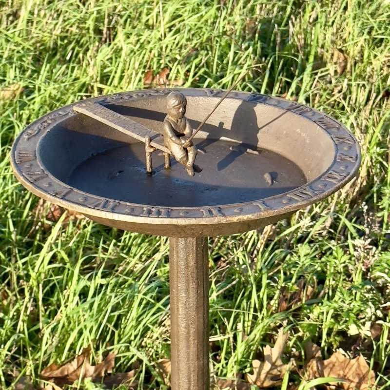 Baño para pájaros de hierro fundido pescador 139,00 € LEZARD DU JARDIN