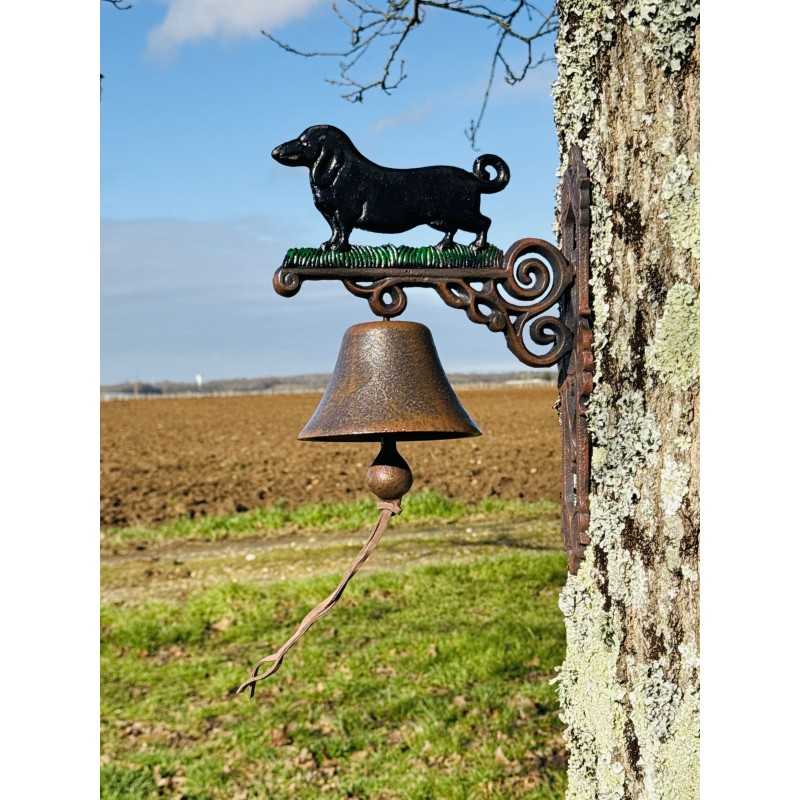 Campana de pared de hierro fundido con perro – 23 cm