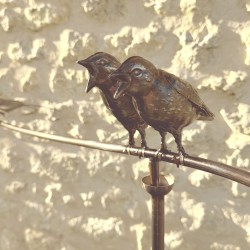 Móvil de jardín de acero inoxidable "Golondrinas en vuelo"