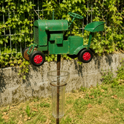 Pluviómetro decorativo de tractor verde – vista lateral