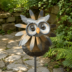 Molino decorativo de jardín con búho de metal – Vista frontal