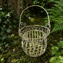 Cesta portamacetas verde salvia patinado con flores.  -LADJ.