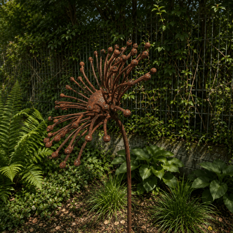 Flor decorativa con estaca y varillas radiales – vista lateral