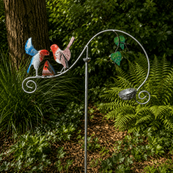 Móvil balancín de jardín con tres pájaros de colores – vista frontal