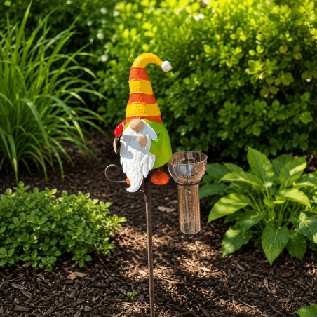Pluviómetro decorativo de jardín con gnomo – Vista frontal