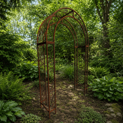 Gran arco para rosales de metal oxidado – Vista completa